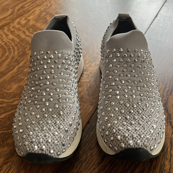 Kenneth Cole Reaction Women's Cameron Jewel Jogger - Picture 2 of 5